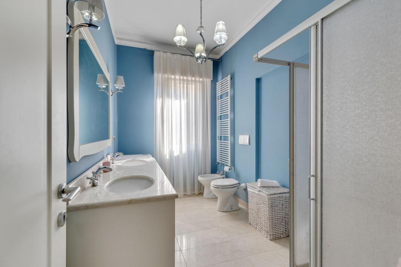 Elegant Blue Apartment Виченца Екстериор снимка