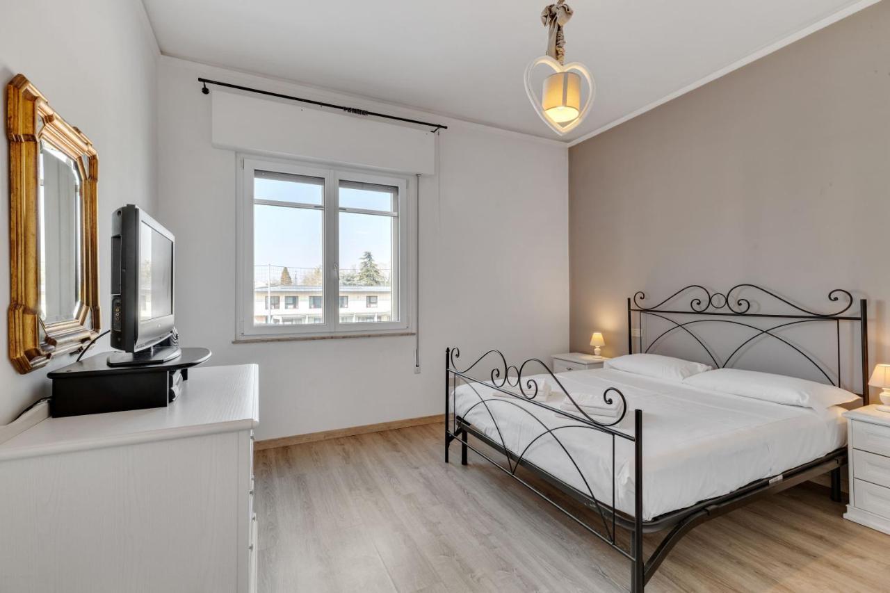 Elegant Blue Apartment Виченца Екстериор снимка
